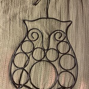 Black Metal Owl Shaped Scarf Hanger